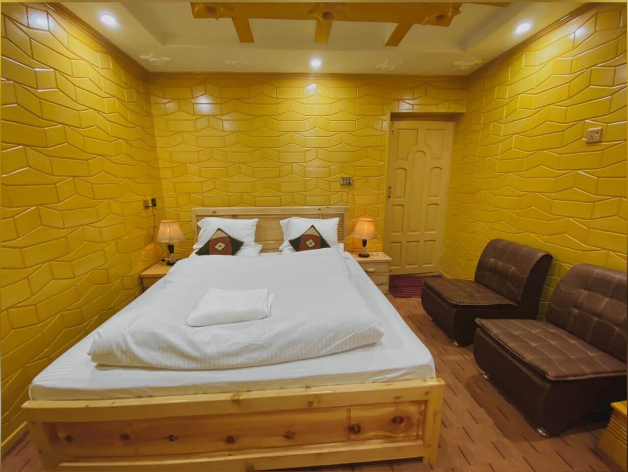 Best Hotel In Khaplu